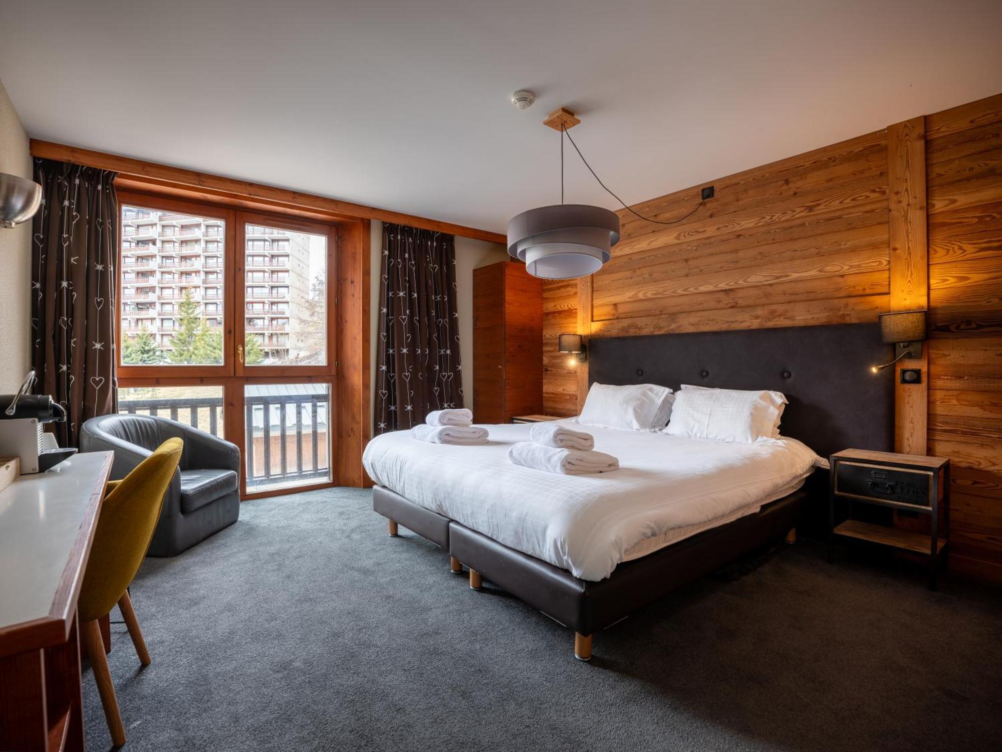 Chalet Hotel Ducs De Savoie Val-d'Isere Exterior photo